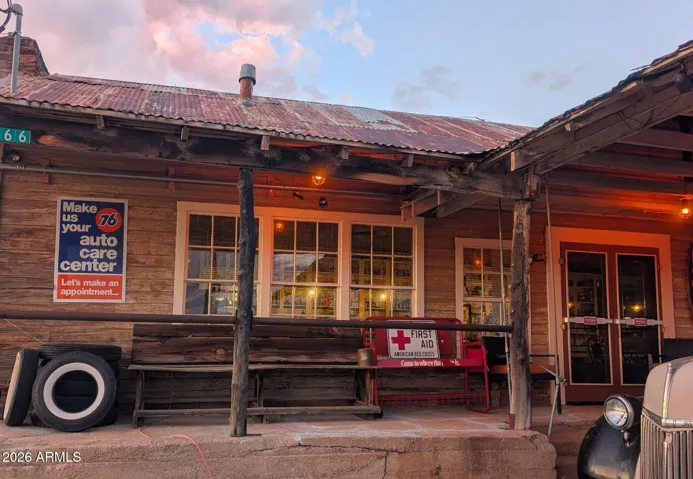 Front Porch Hoghland General Store