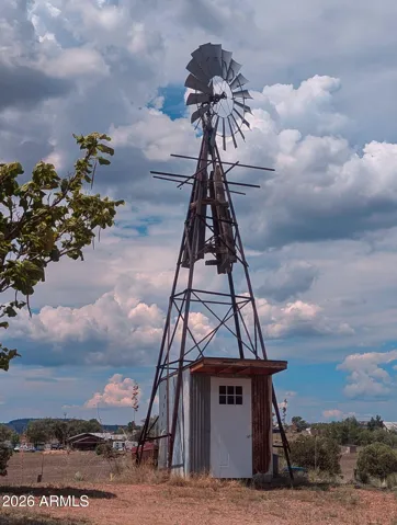 Windmill & Well House