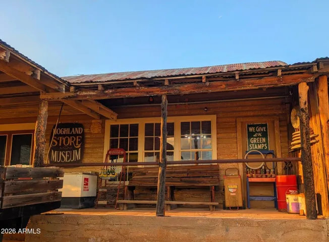 Front Porch Hoghland General Store