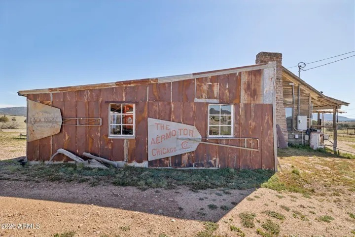 Side View General Store Carport