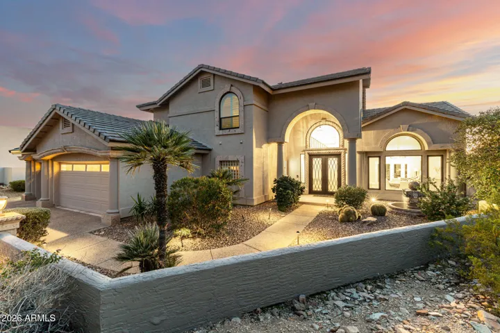 Beautiful Canterra Stone trim