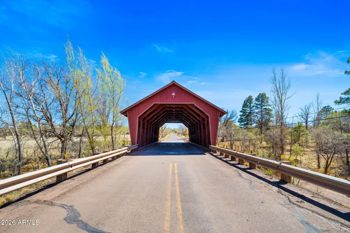 Arizona's only vehicle traveled bridge welcomes you to Pinedale