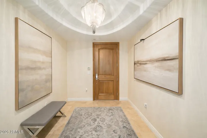 good walls for art!