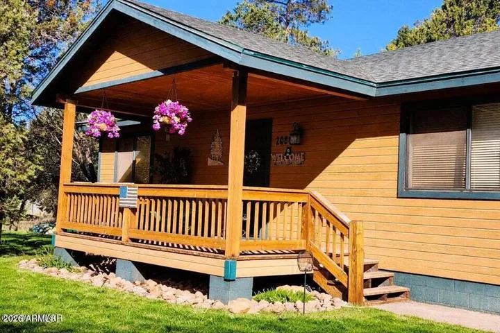 Front of home using AI for grass