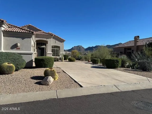 This home sits next to a wash offering space between you and the neighbor.