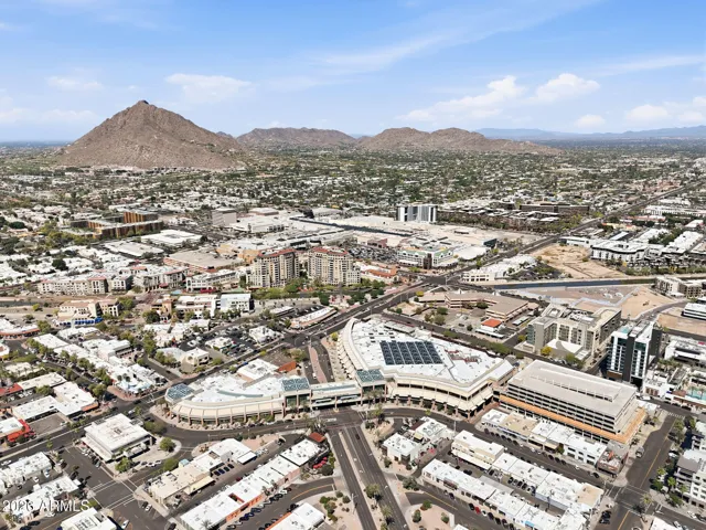 Scottsdale Fasion Square (3 miles away)