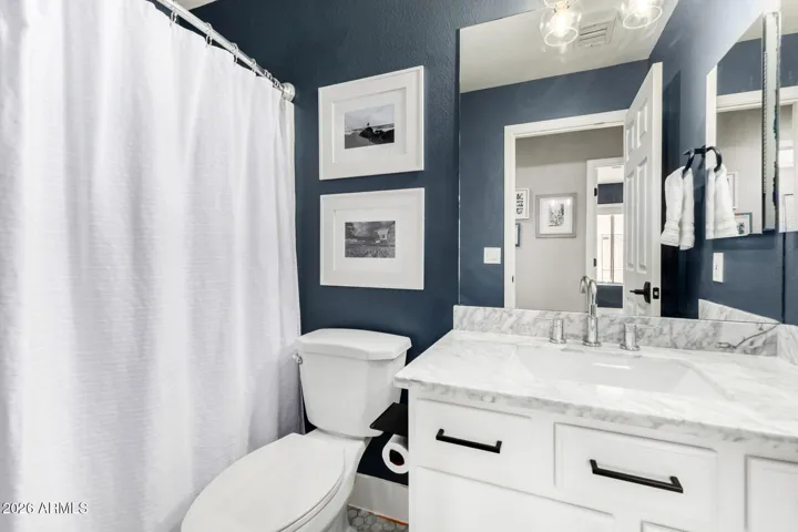 Hall/Guest Bath