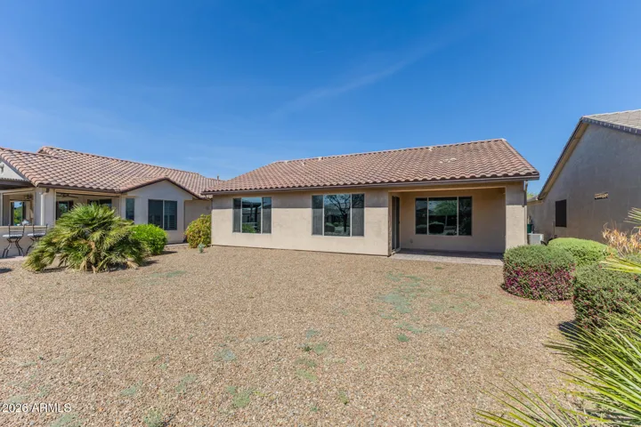 Spacious Back Yard