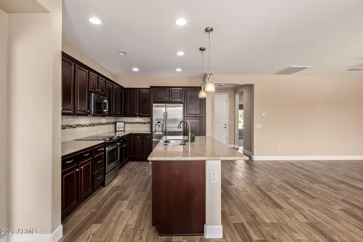 Stainless Steel Appliances and Slow Close Cabinets