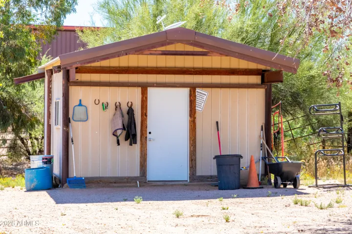 tack room