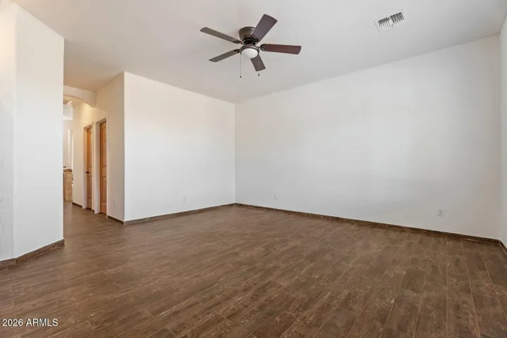 Primary bedroom/ split floor-plan