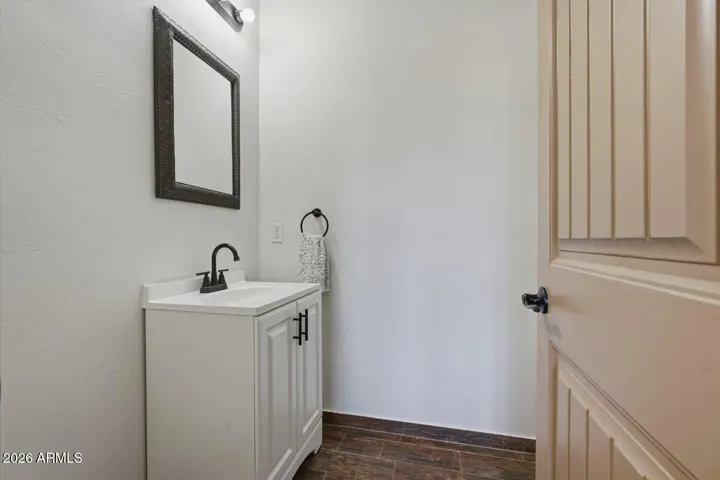 1/2 bath