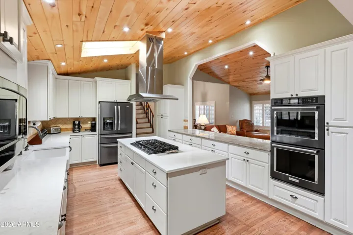 Entertainer's Dream Kitchen In The Pines