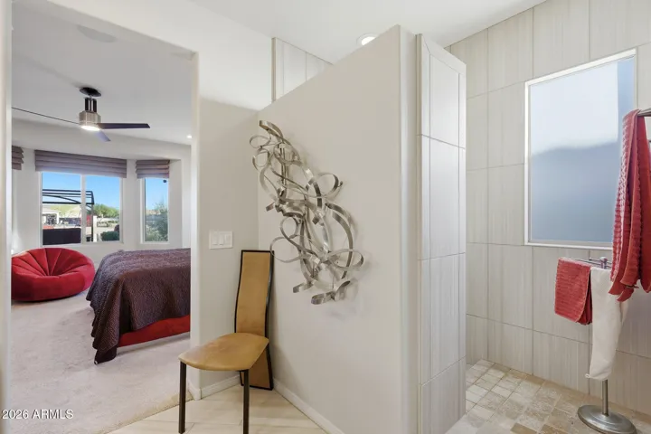 Primary shower with snail shower