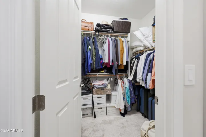 Ensuite walk-in closet
