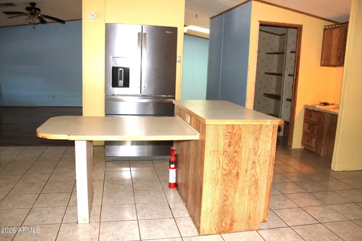 Four door refrigerator w/pantry tray