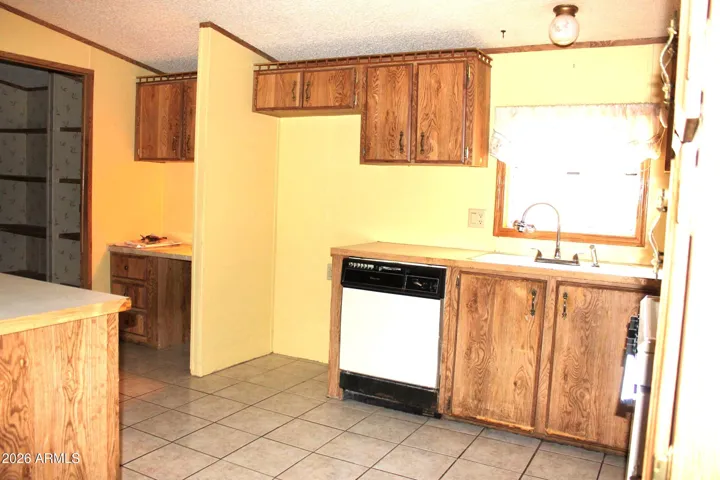 Bright and cheery kitchen