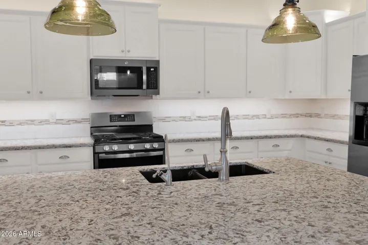 Kitchen Island - Range - Microwave