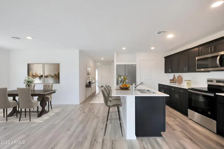 This is a virtually staged Yucca home. Options and colors may vary.