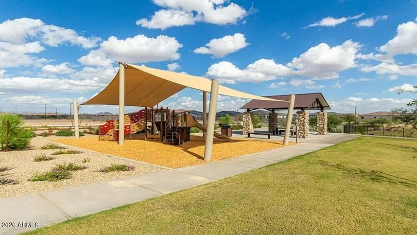 Rancho Mercado Community