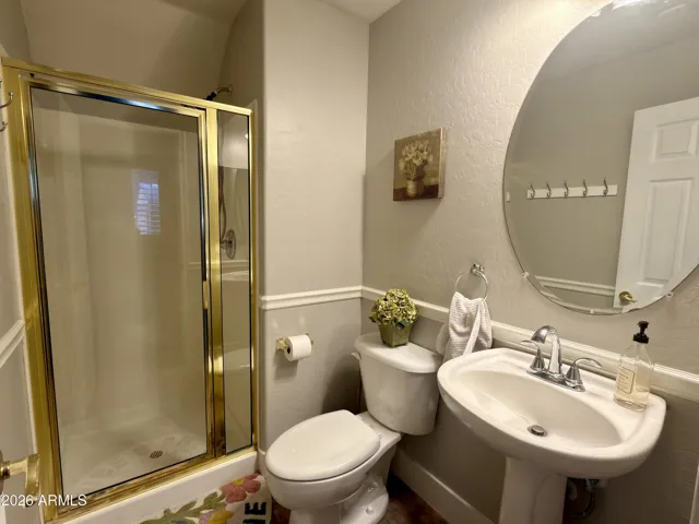 Guest downstairs Bath just freshly painted!