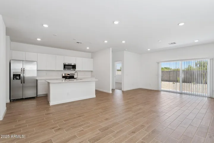Pictures of sample model home. Colors, features and finishes will vary for each home.