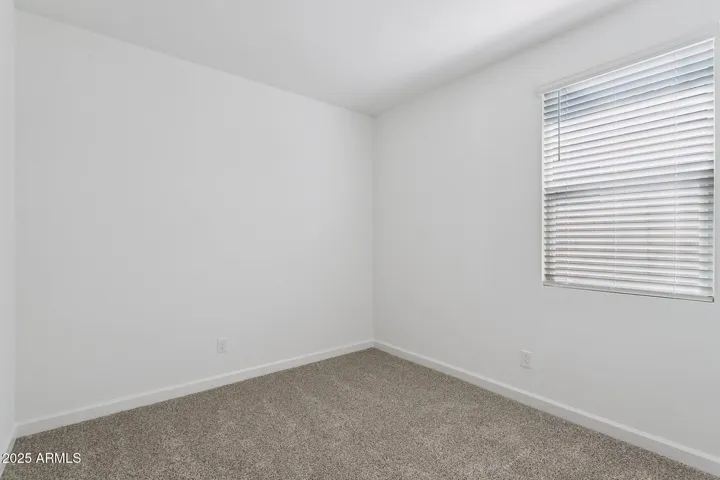 Pictures of sample model home. Colors, features and finishes will vary for each home.