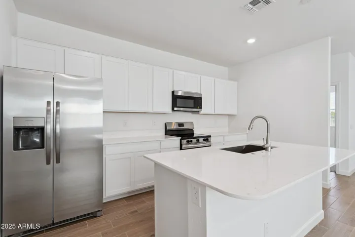 Pictures of sample model home. Colors, features and finishes will vary for each home.