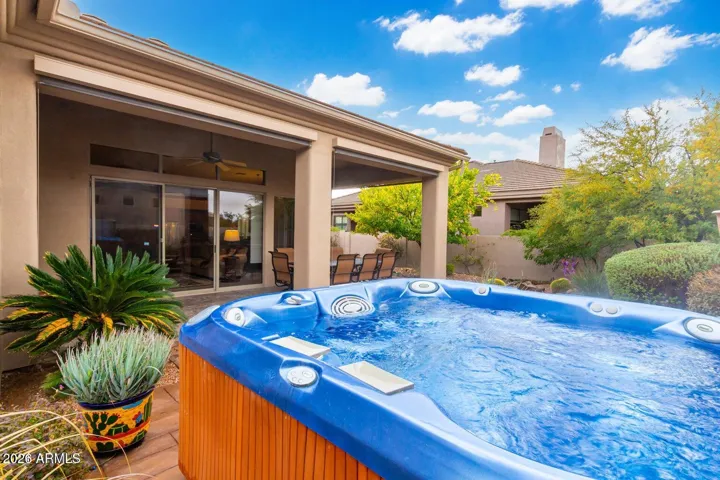 Hot tub in your private yard