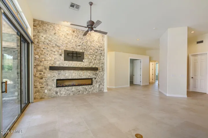 Modern and elegant fireplace