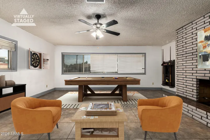 Great room for a game room, huge office, guest room, playroom, hobby space - tons of options!