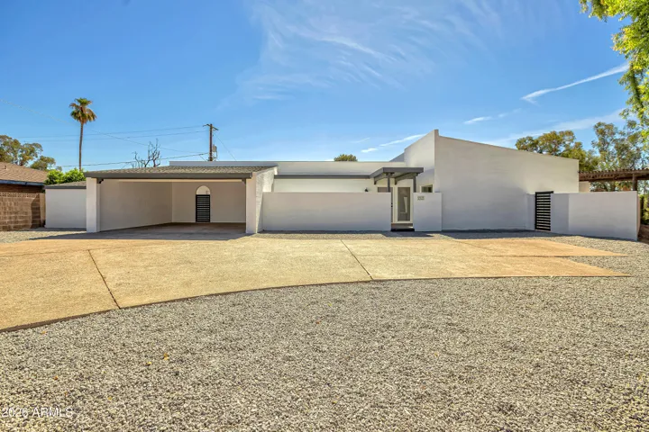 Crecent drive offers extensive parking.