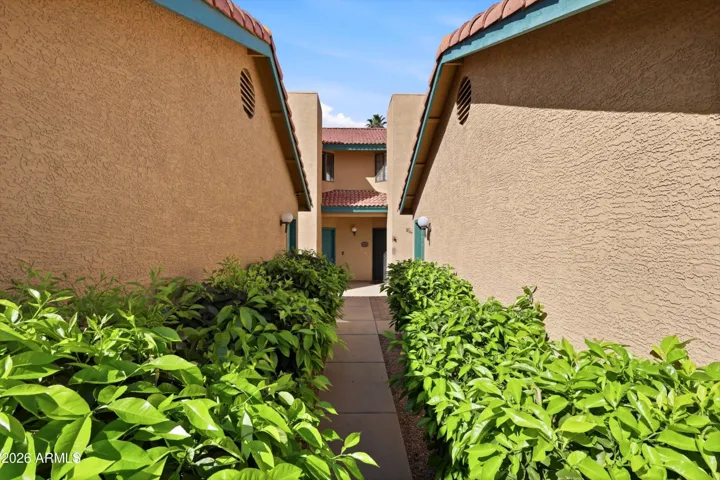 225 W. 1st Street, #120