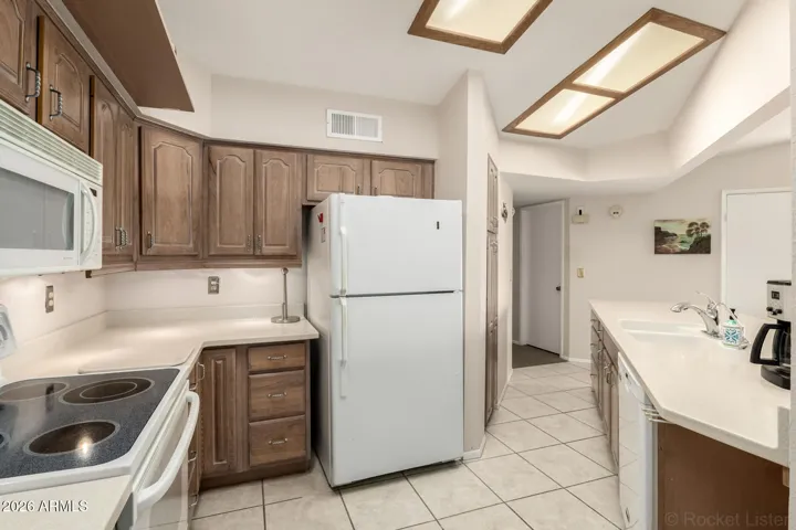Kitchen (view towards hallway)
