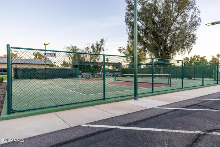 Pickleball / Tennis courts