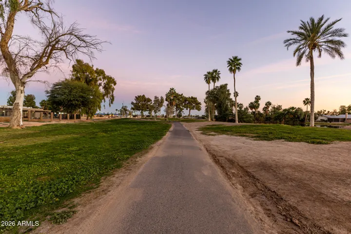 Ahwatukee Foothills Golf Course (runs through community)