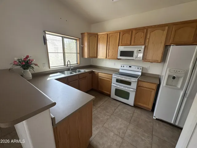 Well Maintained Kitchen
