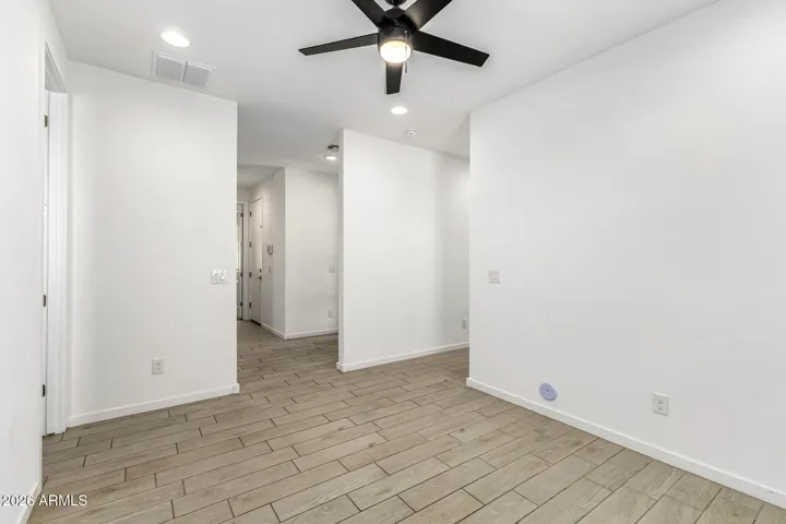 FLEXIBLE SPACE / DEN / OFFICE / TEEN ROOM / LOUNGE / PLAY ROOM