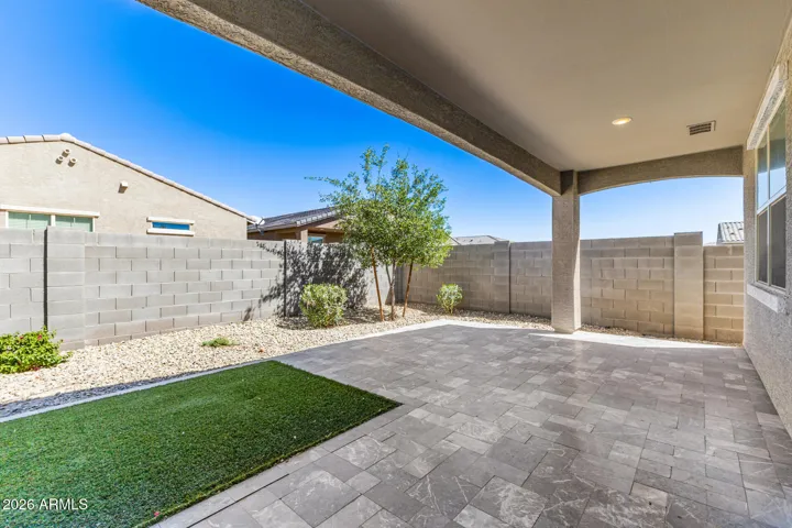 LUXURIOUS YARD - UPSCALE TRAVERTINE - LUSH TURF