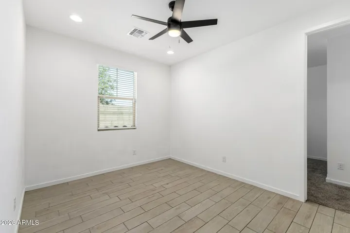 FLEXIBLE SPACE / DEN / OFFICE / TEEN ROOM / LOUNGE / PLAY ROOM