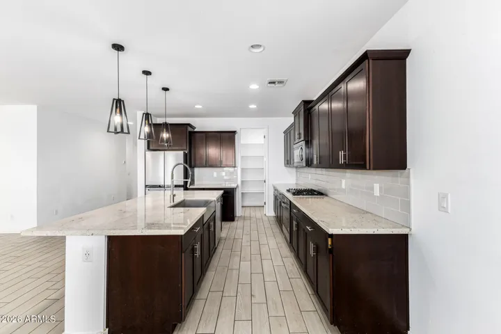 MASSIVE OPEN KITCHEN