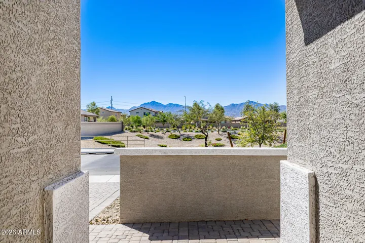 SPECTACULAR MOUNTAIN VIEWS