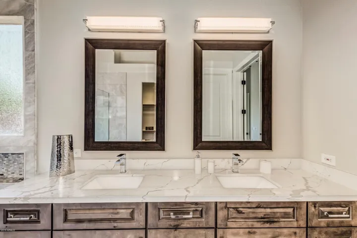 Dual vanities