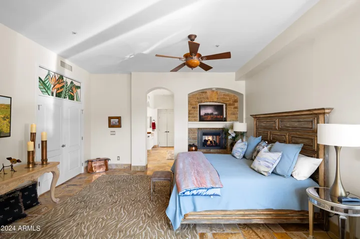 Two way gas fireplace.
