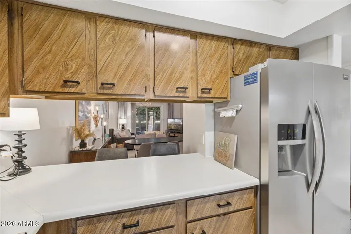 Kitchen & Breakfast Bar