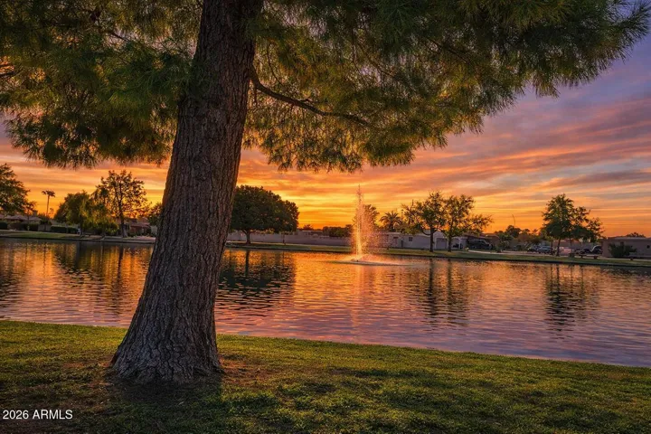 Amazing Parks very close by!