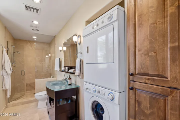Casita Bath with laundry