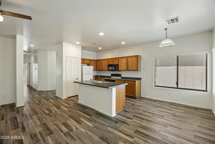 Kitchen/Dinig