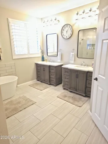 Separate toilet room