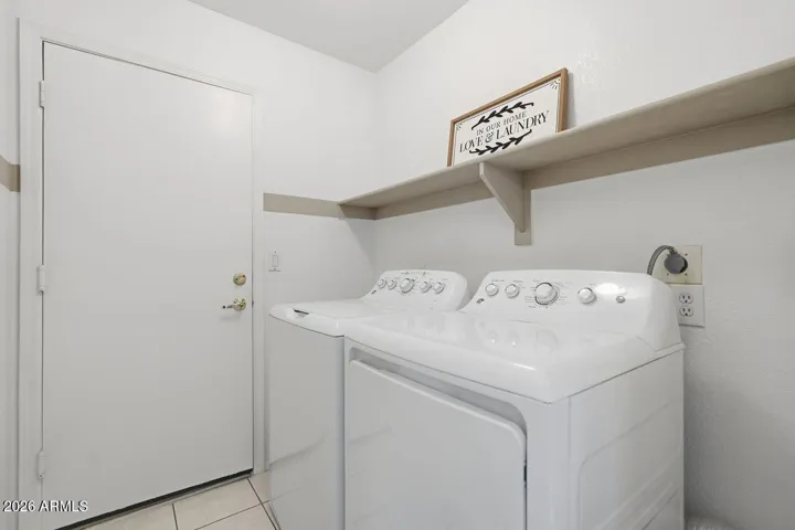 Full-sized Laundry